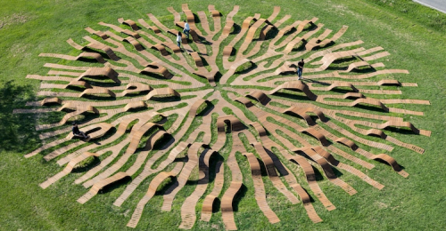 Inspiring Bench Creates a Spectacular Piece of Public Furniture