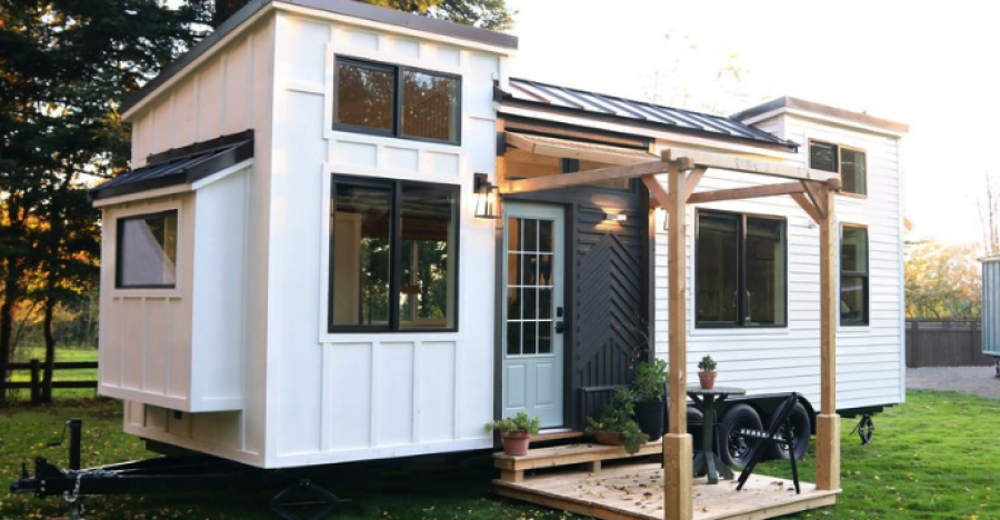 Pacific Harmony Tiny Home Has A Main Floor Bedroom With A Murphy Bed