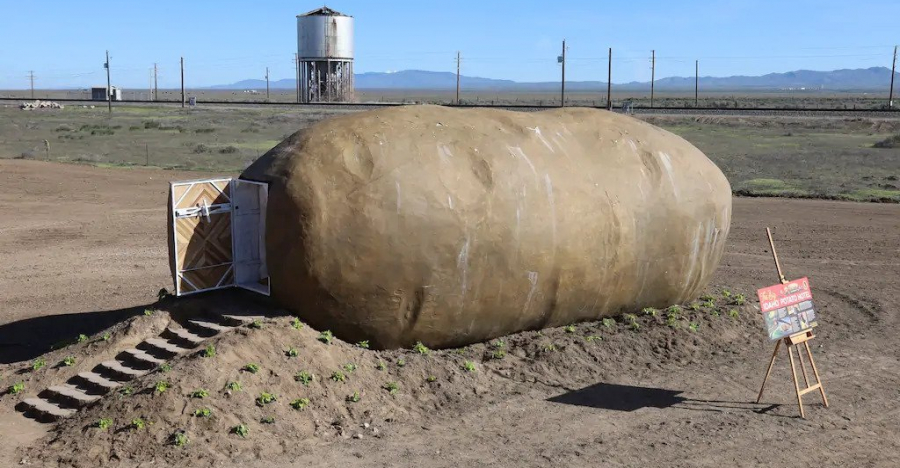 A Giant (Fake) Potato in Idaho Has Been Turned Into an Airbnb, and You Can Rent It for $200 a Night
