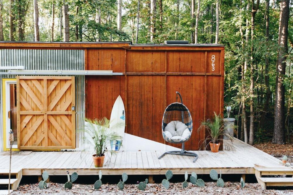 Creative Getaway in this Tropical Tiny House In Fountain Inn, South