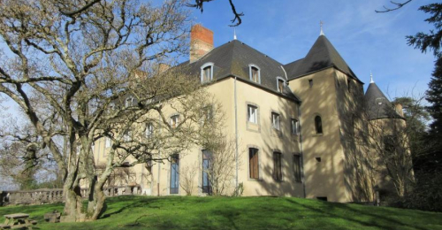 Restored 595k Euro 16th Century Castle For Sale In Puy-Guillaume, France