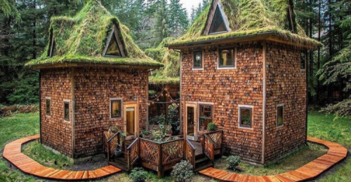 This Handmade Castle Cabin Brings Fairytale Vibes to the Pacific Northwest