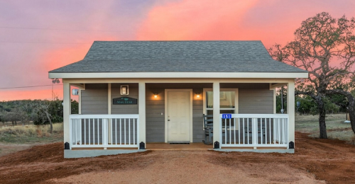 Experience a Perfect Getaway In This Brand New Cottage In Texas