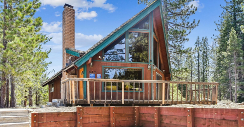 See What's Inside This Cozy Secluded Cabin in the Woods