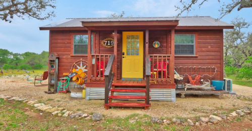 This Little Cozy 1 Bedroom Cabin Offers a Roomy Living Space