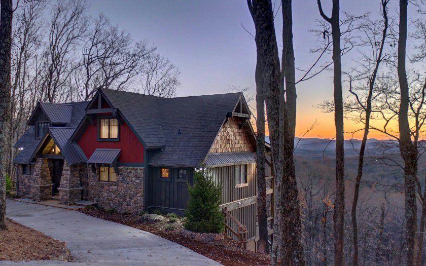 This Ranch Design Is a Rustic Masterpiece With Details Such as Live ...