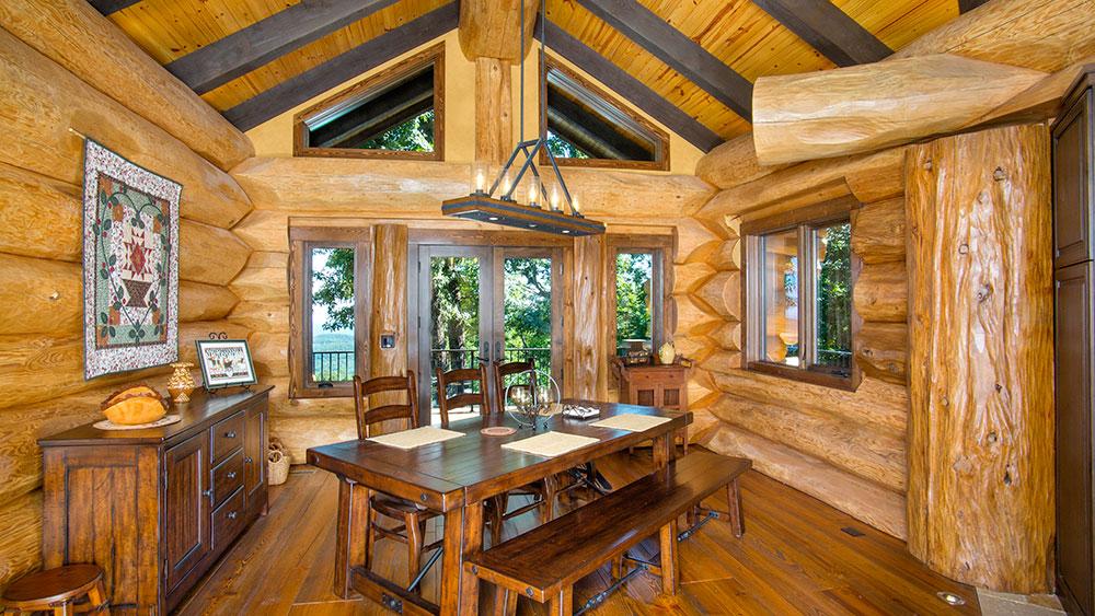 Take a Look at This North Carolina Log Home