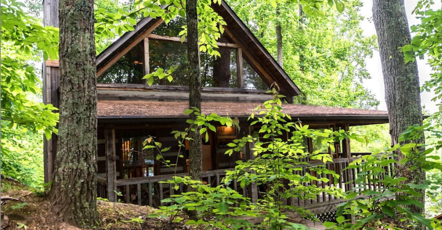 Nature Lover Log Cabin Haven on Pine Mountain, So Cool!