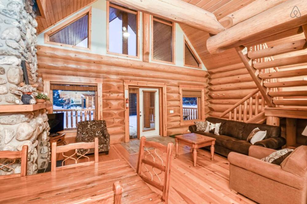 authentic-log-cabin-perfect-for-groups-in-british-columbia