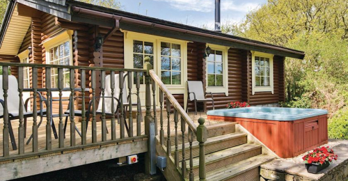 Perfect Real Log Lodge For A Family Or Two Couples In West Yorkshire