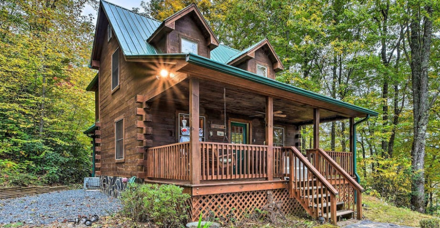 Charming 2 Bedroom Rental Cabin In Bryson City, North Carolina