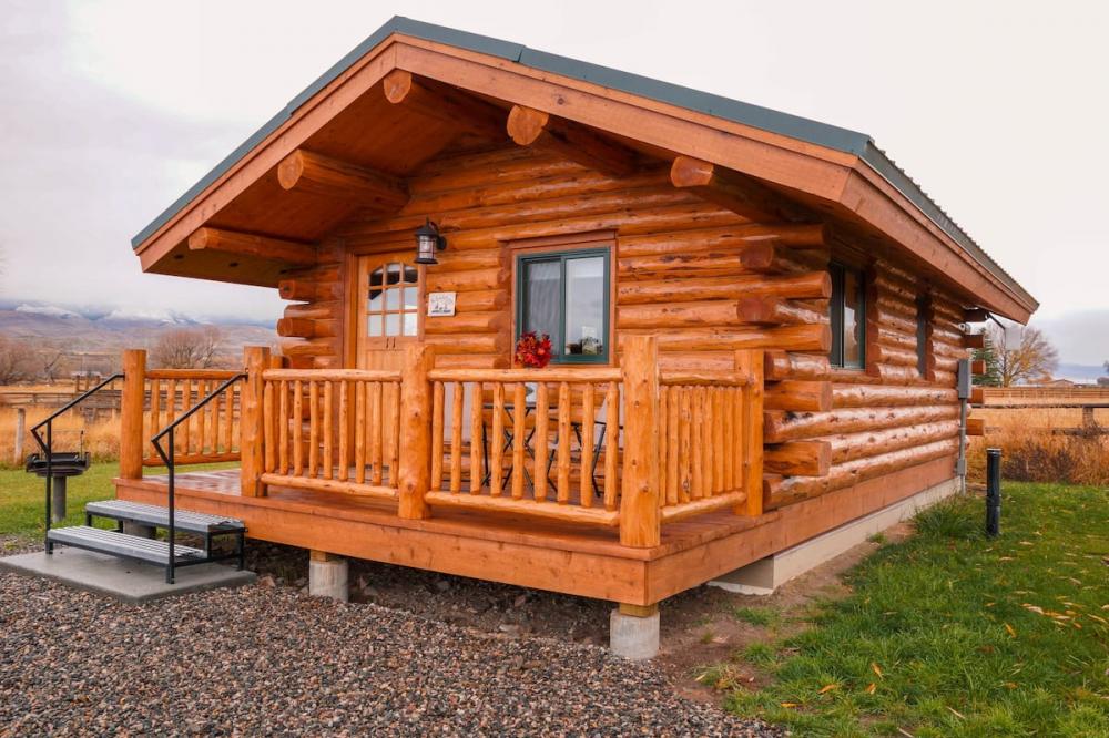 Comfortable And Private 16x24 Ft Log Cabin In Idaho   508 