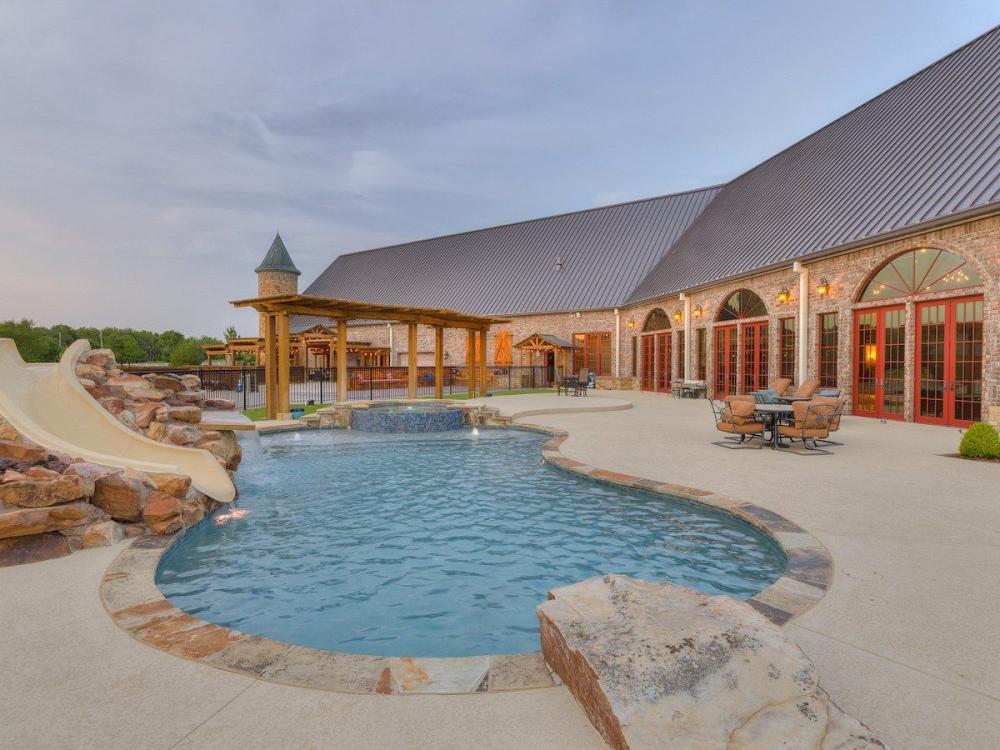 Enchanting Milam Castle For Sale In Oklahoma, USA