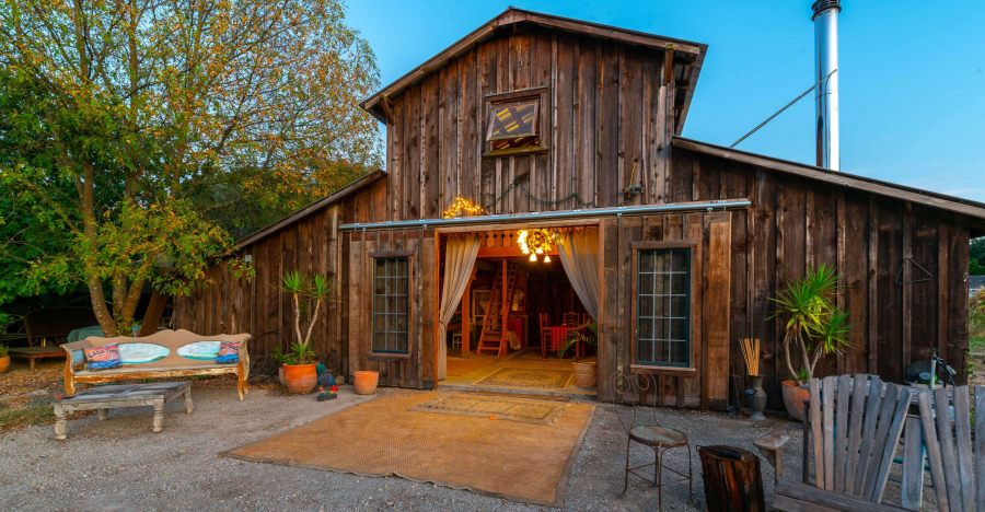 Rustic Barn In Sonoma On 3 Acres