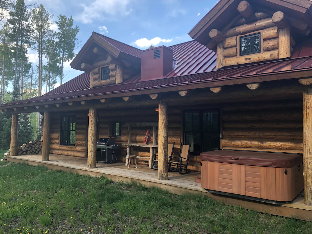 Colorado Luxury Log Home of Your Dreams in the Aspens Off the Grid