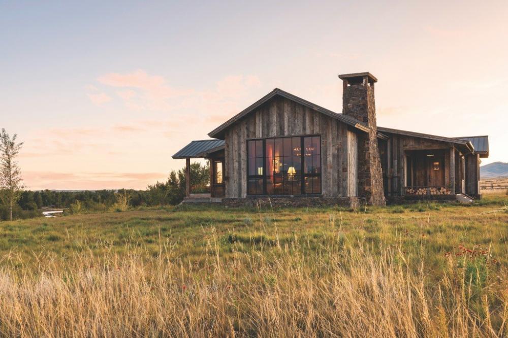 An Elegant And Rustic Montana Home On 15 Acres   1 