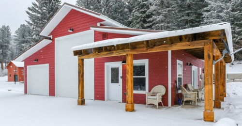 Tour Inside This Barn Home With Striking Interiors