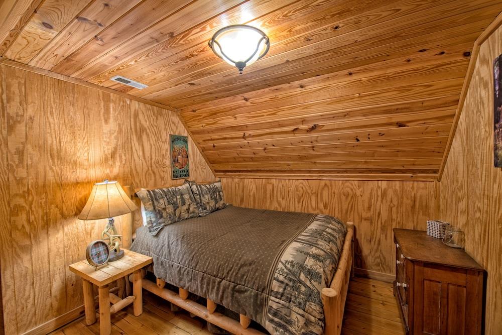 Fall In Love With This Riverfront Rustic Cabin in Townsend, TN